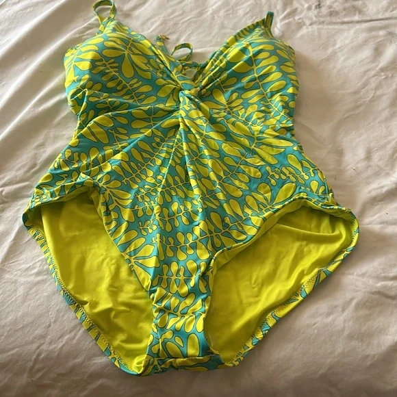 NWT Trina Turk Bathing Suit - Picture 2 of 10